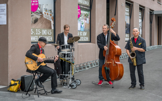 Musikgruppe am Eröffnungsfest. 