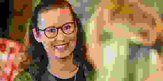 Portrait von Stephanie Hackenberg, Projektleiterin Events