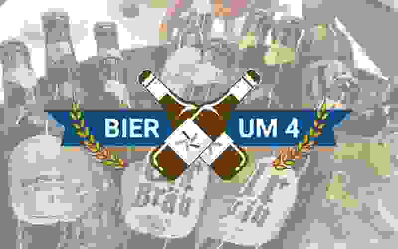 Bierflaschen im Hintergrund, Banner Bier um 4 im Vordergrund