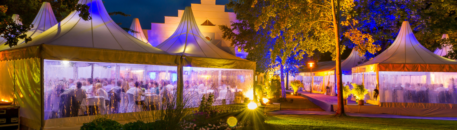 Concept Developer - Grafikdesigner:in (m/w/d) Du denkst in Bildern, erzählst Geschichten mit Design und verwandelst Grundrisse in emotionale Erlebniswelten? Bei uns gestaltest du bleibende Momente mit viel kreativer Freiheit. Werde Teil unserer Event-Magie!