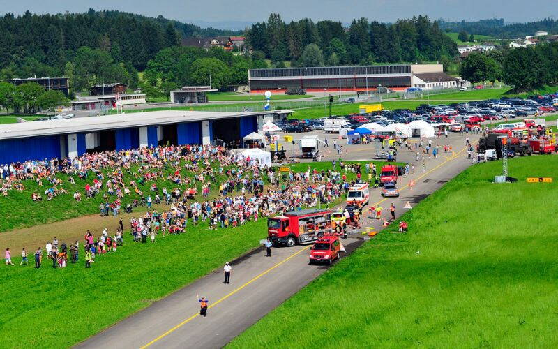 Militärflugplatz Emmen mit rund 10'000 Besucher*innen