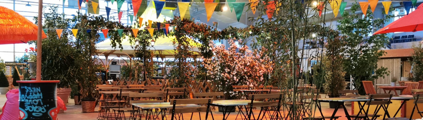 Erlebnistag für die ganze Familie Raiffeisenbank Rigi Die dekorierte Rigihalle am Erlebnistag.