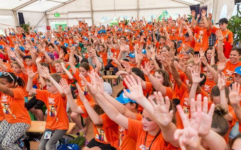 Kundenanlass der Raiffeisen Schweiz Viele Jugendliche beim Anlass der Raiffeisen Schweiz