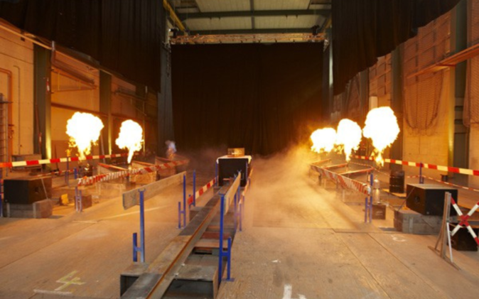 Tauffeier Panorama-Yacht Mit Feuerwerk wurde die Yacht in der Werfthalle festlich enthüllt.