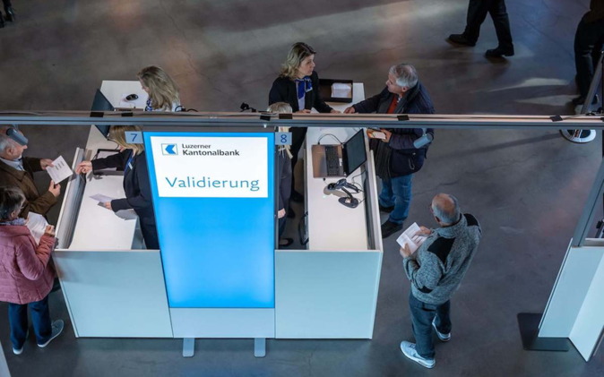 Generalversammlung Luzerner Kantonalbank Validierung bei der GV der LUKB.