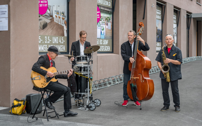 Eröffnungsfest Mikropole Mattenhof Musikgruppe am Eröffnungsfest.