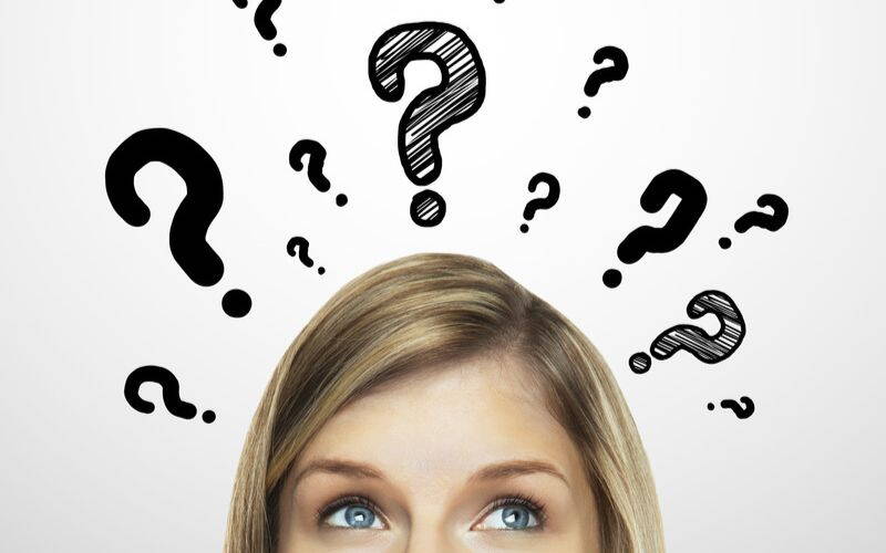 Symbolbild; Kopf mit vielen Fragezeigen