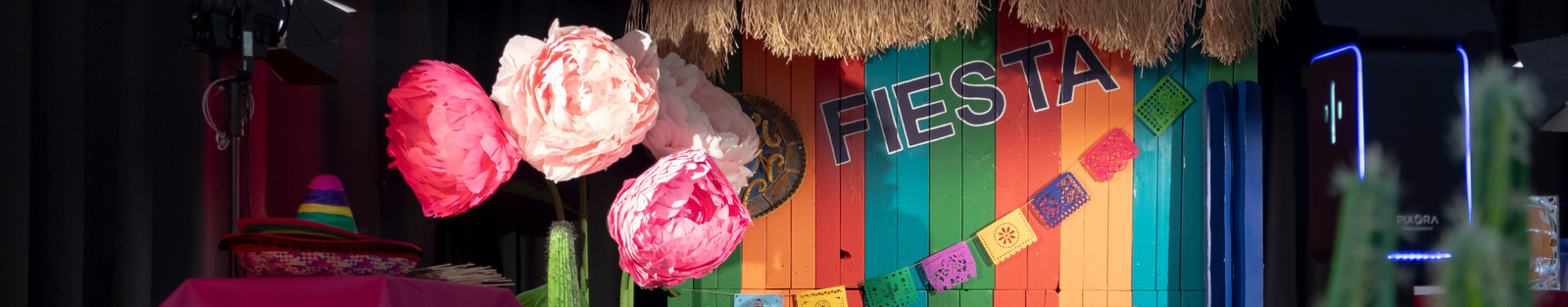 ¡Viva México! Mitarbeitendenanlass Kräftige Farben, florale Elemente und liebevolle Details verwandelten die Eventhallte in eine bunte Fiesta-Welt.