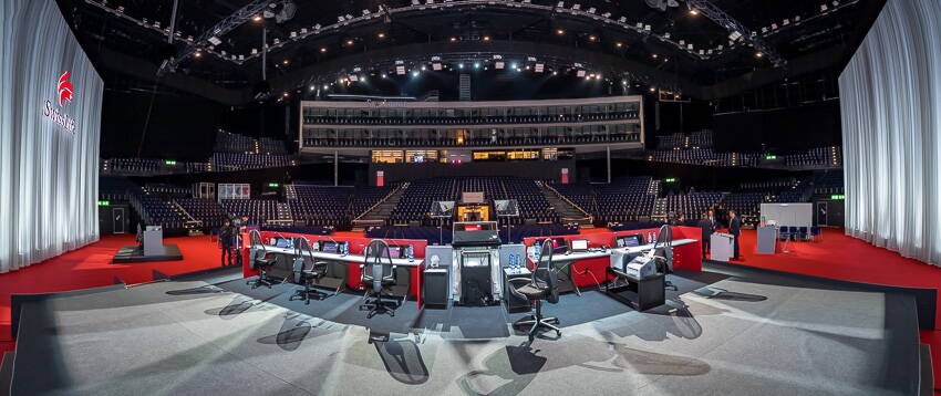 Digitale GV Leere Halle, bereit für eine digitale GV.