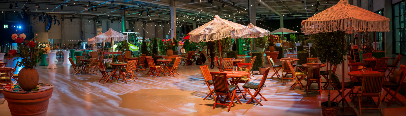 Streetfood-Festival Landwirtschaftliches Streetfood-Festival in einer Halle an einem der vier Jubiläumsanlässen.