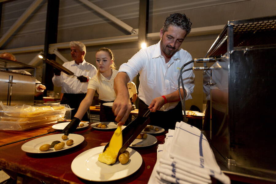 Emmi Generalversammlung Raclette-Essen nach der GV der Emmi.