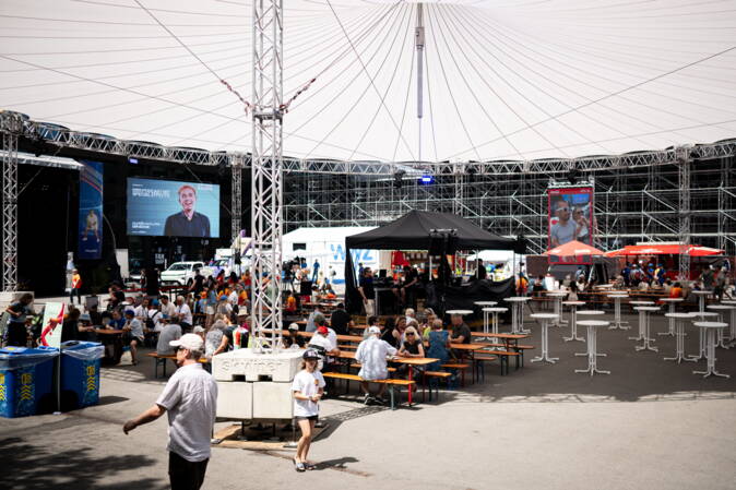 Special Olympics National Summer Games 2026 Arenaplatz mit grosser überdachter Sitzfläche