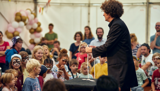 Jubiläumsfeier mit Zauberer Zauberer an der Jubiläumsfeier der SBL