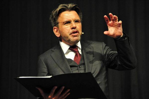 Kundenanlass zum 50 Jahr Jubiläum Stephan Klapproth brillierte mit seiner Festrede und führte gekonnt durch den offiziellen Teil.